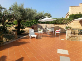  Seaside villa in residence with pool beaches and large terrace  Чефалу